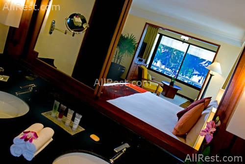 Le Meridien Phuket Beach Resort 15